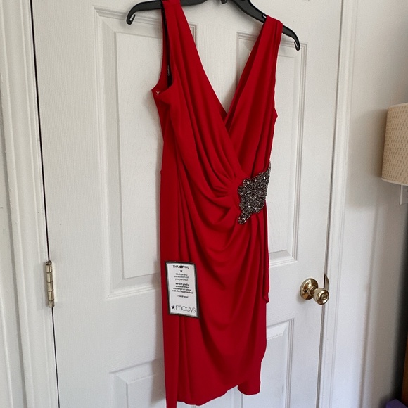 NWT Calvin Klein Red Sleeveless Twist Front Wrap Dress, Size 6 - Picture 6 of 14